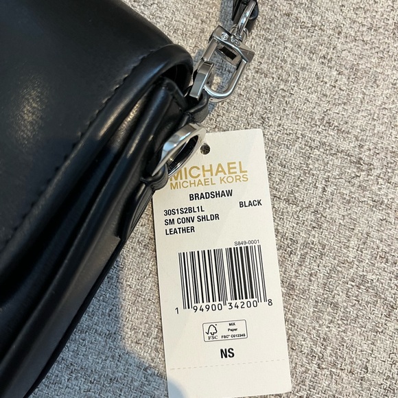 (SOLD) MICHAEL Michael Kors Bradshaw Small Leather Shoulder Bag - Picture 7 of 15